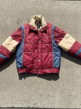 Vintage Women's Colorblock Ski Jacket in Burgundy, Blue & Cream
